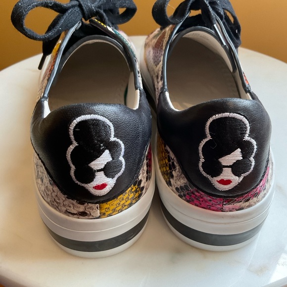 ALICE and OLIVIA EZRA LEATHER SNEAKERS. EUC - Picture 6 of 13